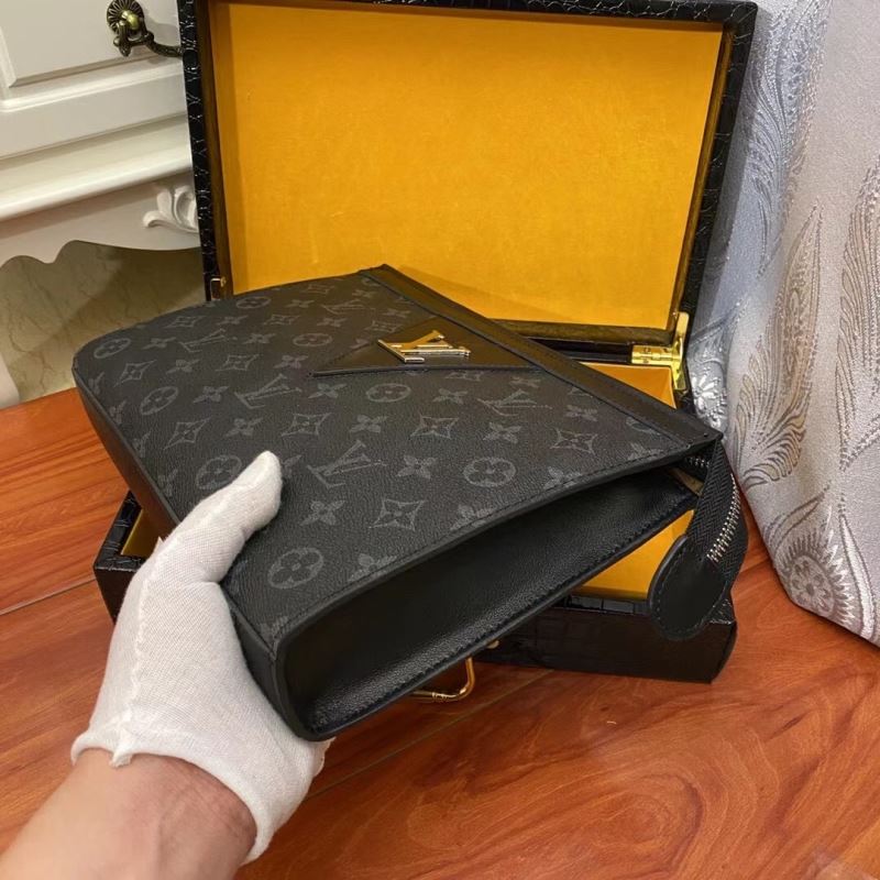 Mens Louis Vuitton Clutch Bags